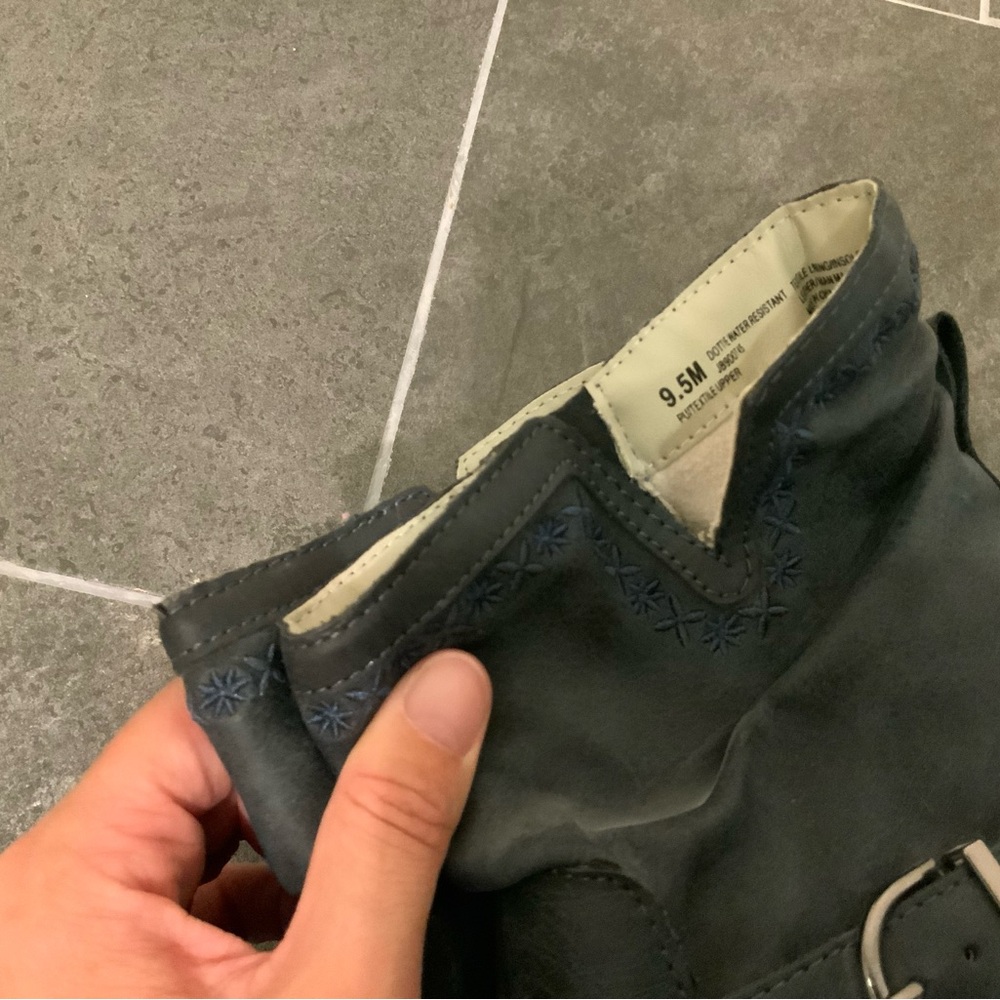JBU Black Ankle Boots - Picture 2 of 6